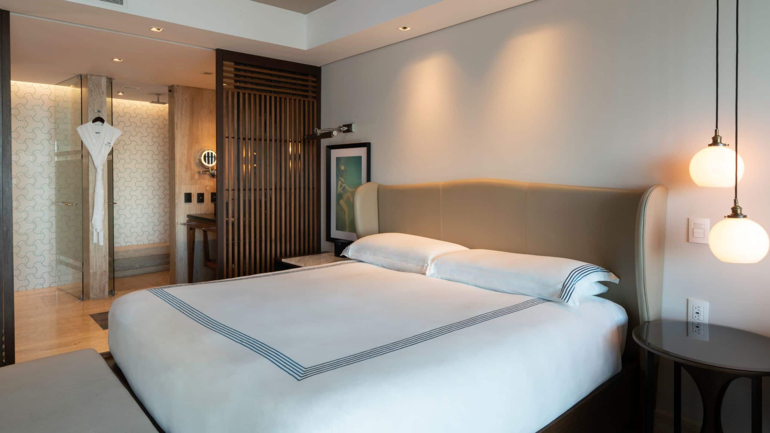 Thompson House 4*